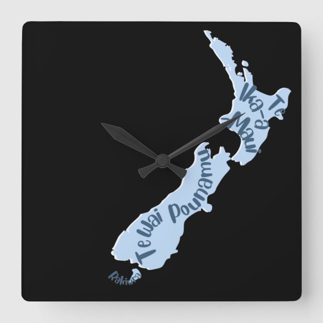 Reloj Cuadrado Mapa de Aotearoa NZ, Islas en idioma maorí (Anverso)