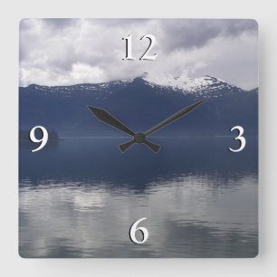 Reloj Cuadrado Mar de Alaska brumoso en tonos azules