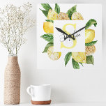 Reloj Cuadrado Marco de lémon amarillo moderno y hojas con nombre<br><div class="desc">Marco de lémon amarillo moderno y hojas con nombre</div>