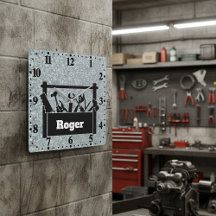 Metal galvanizado con caja de herramientas persona