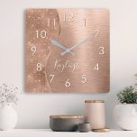 Reloj Cuadrado Metallic Rose Gold Glitter Personalized<br><div class="desc">Easily personalize this rose gold brushed metal and glamorous faux glitter patterned wall clock with your own custom name.</div>