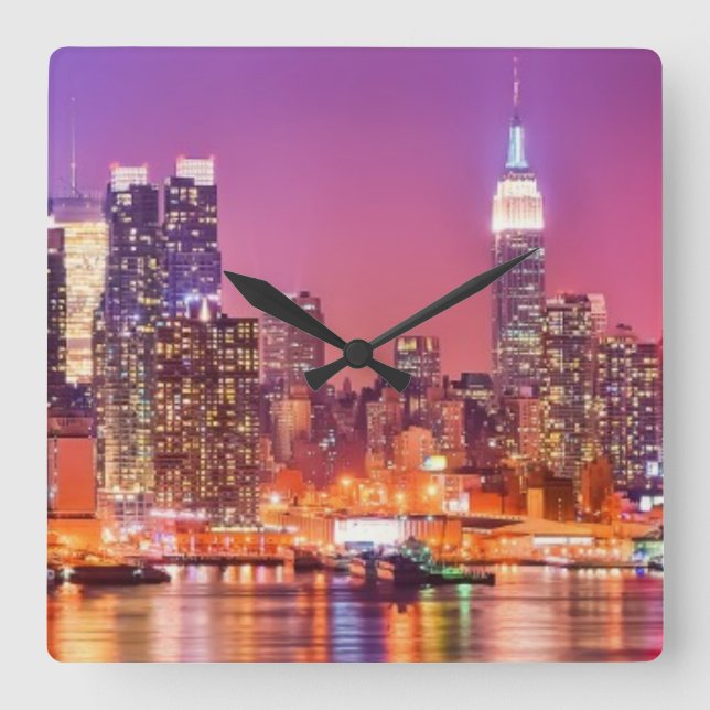 Reloj Cuadrado Midtown Manhattan en la noche con el imperio Stae (Anverso)