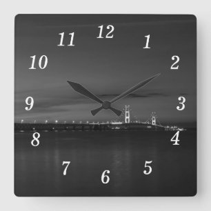 Reloj Cuadrado Mighty Mac De Noche Pano Grayscale Wall Clock