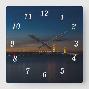 Reloj Cuadrado Mighty Mac De Noche Pano Wall Clock
