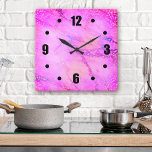 Reloj Cuadrado Moda color rosa, sencillos y modernos puntos de co<br><div class="desc">Numerales negritos, negros y fáciles de leer y puntos de confeti color naranja, rosa y morado superponen una moda, una acuarela de mármol rosa brillante, un fondo vetado purpurina morado. Relájese en su habitación favorita con este moderno, moderno, sencillo y de moda. Tu elección de una cara de reloj redonda...</div>