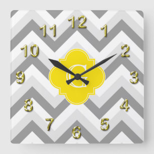 Reloj Cuadrado Monograma amarillo Chevron blanco gris