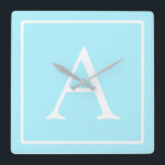 Reloj Cuadrado Monograma azul cielo simple<br><div class="desc">¡Gracias por tu compra!</div>