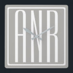 Reloj Cuadrado Monograma de Iniciales | Blanco Sobre Gris Claro<br><div class="desc">Clásico,  audaz y moderno.</div>
