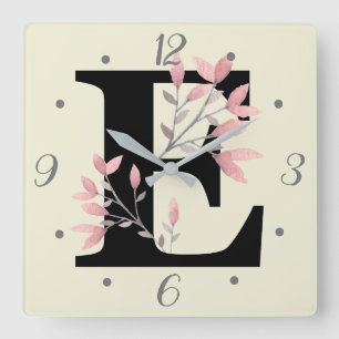 Reloj Cuadrado Monograma E con Ramilletes Florales Rosados