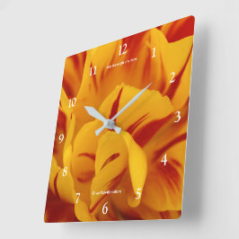 Reloj Cuadrado Monsella elegante dorada roja floral