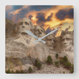 Reloj Cuadrado Monte Rushmore al atardecer