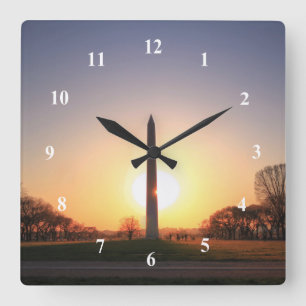 Reloj Cuadrado Monumento a Washington al atardecer