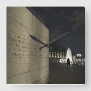 Reloj Cuadrado Monumento conmemorativo de la Segunda Guerra Mundi