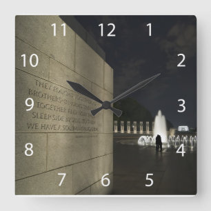Reloj Cuadrado Monumento de la Segunda Guerra Mundial