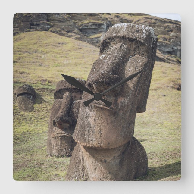 Reloj Cuadrado Monumentos | Isla de Pascua, Chile (Anverso)