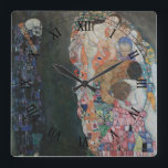 Reloj Cuadrado Muerte y vida por Gustav Klimt Vintage Art Nouveau<br><div class="desc">Muerte y Vida (1908) de Gustav Klimt es un fino cuadro de arte de la época victoriana con dos partes separadas, Vida y Muerte. A la izquierda, la muerte la representa un rascacielos oscuro clásico con un cráneo sonriente, cubierto con una bata oscura adornada con una cruz religiosa. A la...</div>