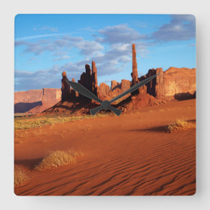 Reloj Cuadrado Nación Navajo, Valle del Monumento, Yei Bi Chei