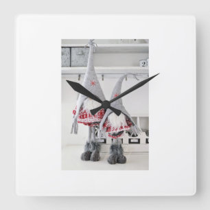 RELOJ CUADRADO NAVIDADES FINLANDESES GNOMES OF FINLAND CLOCK