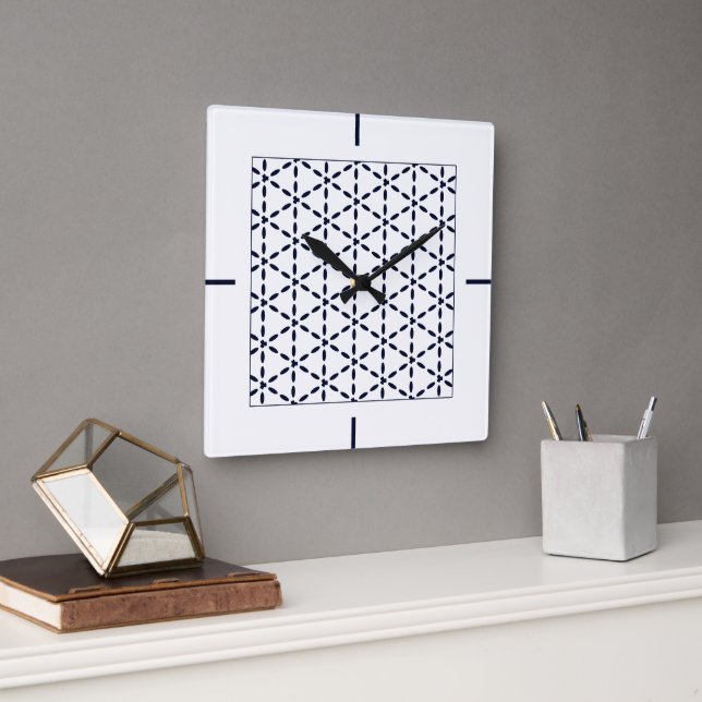 Reloj Cuadrado Navy Blue Geometric Pattern on White (Oficina)