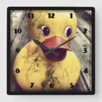 ¡Necesidades Ducky de goma amarillas un baño!