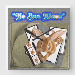 Reloj Cuadrado No bun Alone Wallclock