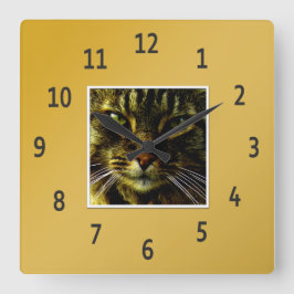 Reloj Cuadrado Ojos de gato hipnotizando foto enmarcada dorada