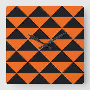 Reloj Cuadrado Orange and Black Triangles