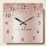 Reloj Cuadrado Oro Rosa - Nombre Metalizado del monograma del Pur<br><div class="desc">Oro Rosa - Purpurina De Espuma Metálica De Relieve metalizado De Faux Rosado De Rubor Cepillado Monograma Metalizado Reloj De Nombre. Esto hace que el dulce perfecto cumpleaños 16, boda, ducha de novia, aniversario, ducha de bebé o fiesta de soltera sea regalo para alguien que ama el lujo glam y...</div>