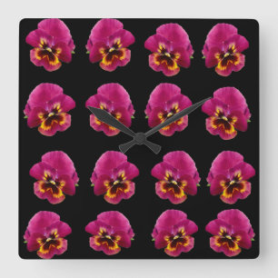 Reloj Cuadrado Pansias Magenta Sobre Negro,
