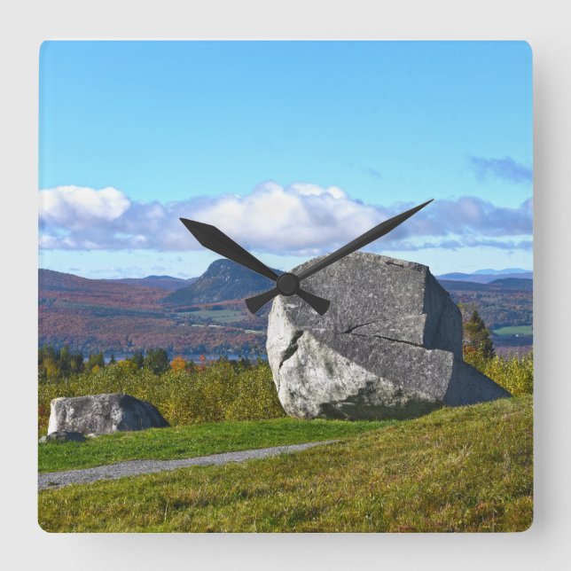 Reloj Cuadrado Parque Estatal Sentinel Rock, Westmore, Vermont (Anverso)