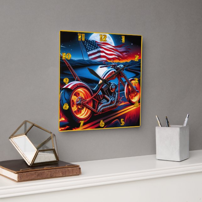 Reloj Cuadrado Paseo en motocicleta bajo la luna con bandera esta (Oficina)