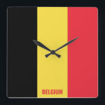 Reloj Cuadrado Patriótico de Bandera Nacional de Bélgica<br><div class="desc">Bandera Nacional de Bélgica Reloj de pared Patriótico Square con la bandera del país en los colores nacionales impresos a lo largo de las 24 horas. El nombre del país está sutilmente integrado en el diseño de la parte inferior. El texto es completamente personalizable usando "Personalizar". Característica. Este encantador diseño...</div>