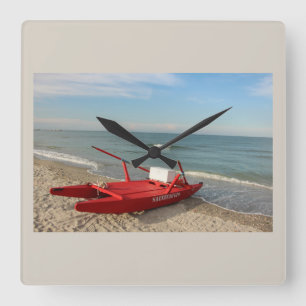 Reloj Cuadrado Pattino rosso sulla spiaggia - recuerdos de mar