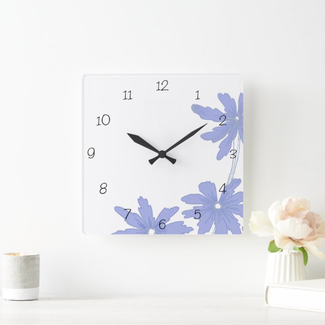 Reloj cuadrado Periwinkle Blue Daisies (Hogar)
