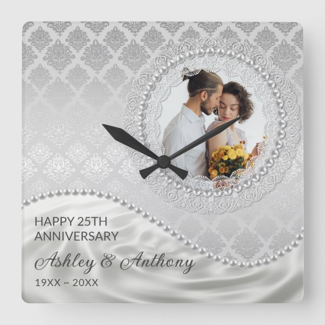 Reloj Cuadrado Perlas y Satén  (Anverso)