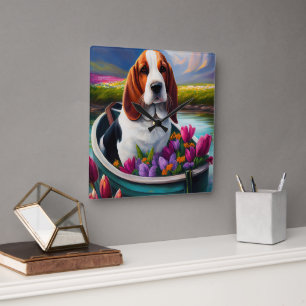 Reloj Cuadrado Perro Basset Hound en una Paleta: Una Aventura Esc