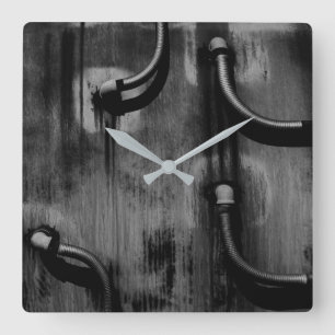 Reloj Cuadrado Pipe y sombra en blanco y negro
