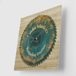 Reloj Cuadrado Plantilla de hoja de sierra rústica de madera para