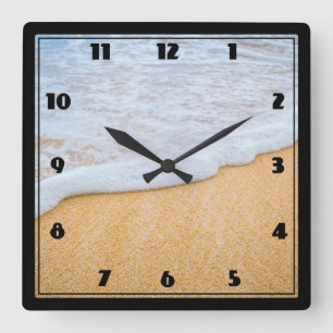 Reloj Cuadrado Playa de arena con un poco de espuma