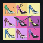 Reloj Cuadrado Pop Art Stiletto Bombas / Zapatos / Cuadrado de ta<br><div class="desc">Reloj en la impresión "Glorificación del Stiletto" - Representación de arte pop de la amada bomba de estilete</div>
