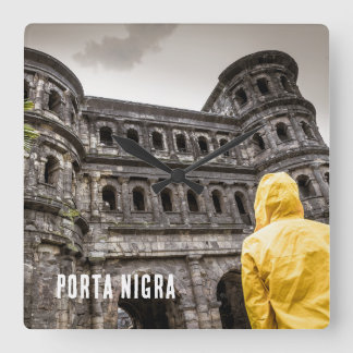 Reloj Cuadrado Porta Nigra en Trier Renania Palatinado Alemania