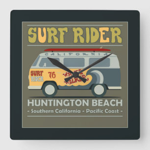 Reloj Cuadrado Poster de Huntington Beach del jinete de la resaca