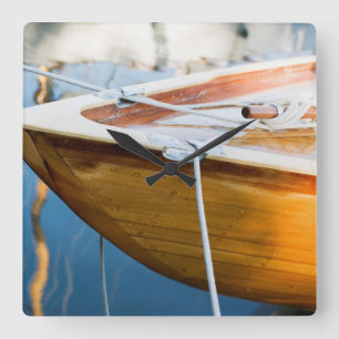 Reloj Cuadrado Primer en implicado el barco
