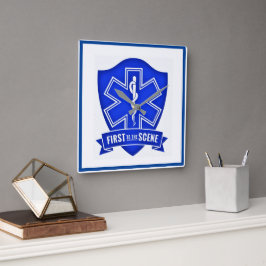 Reloj Cuadrado Primer Respondedor