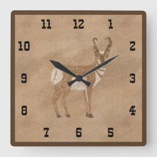 Reloj Cuadrado Pronghorn del suroeste en posición vertical