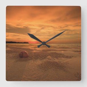 Reloj Cuadrado Puesta del sol en una playa tailandesa