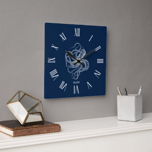 Reloj Cuadrado Pulpo blanco Numerales romanos sobre azul oscuro