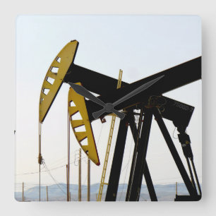 Reloj Cuadrado Pumpjacks in Taft California