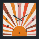 Reloj Cuadrado Retro Sun Rays Naranja de la puesta de sol rojo am<br><div class="desc">Diseño retro de rayos solares en tonos rosa cálido,  marrón y naranja. Rayos de sol naranja retro modernos,  arte abstracto geométrico mañana soleado.</div>