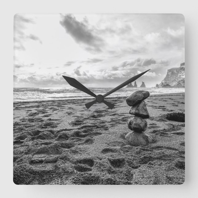 Reloj Cuadrado Reynisfjara Beach Cairn (Anverso)